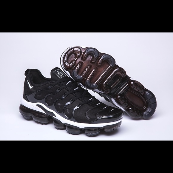 NIKE AIR VAPORMAX TN PLUS RUNNING SHOES-BLACK/WHITE - Picture 4 of 6